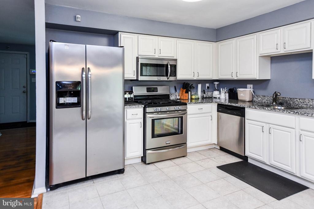 13601 TAYLOR CIRCLE