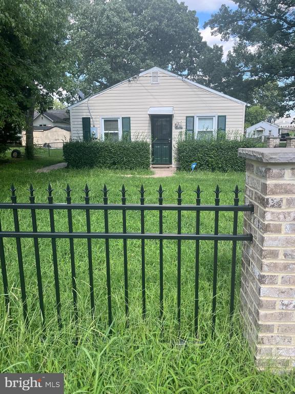 3312 POPLAR DRIVE