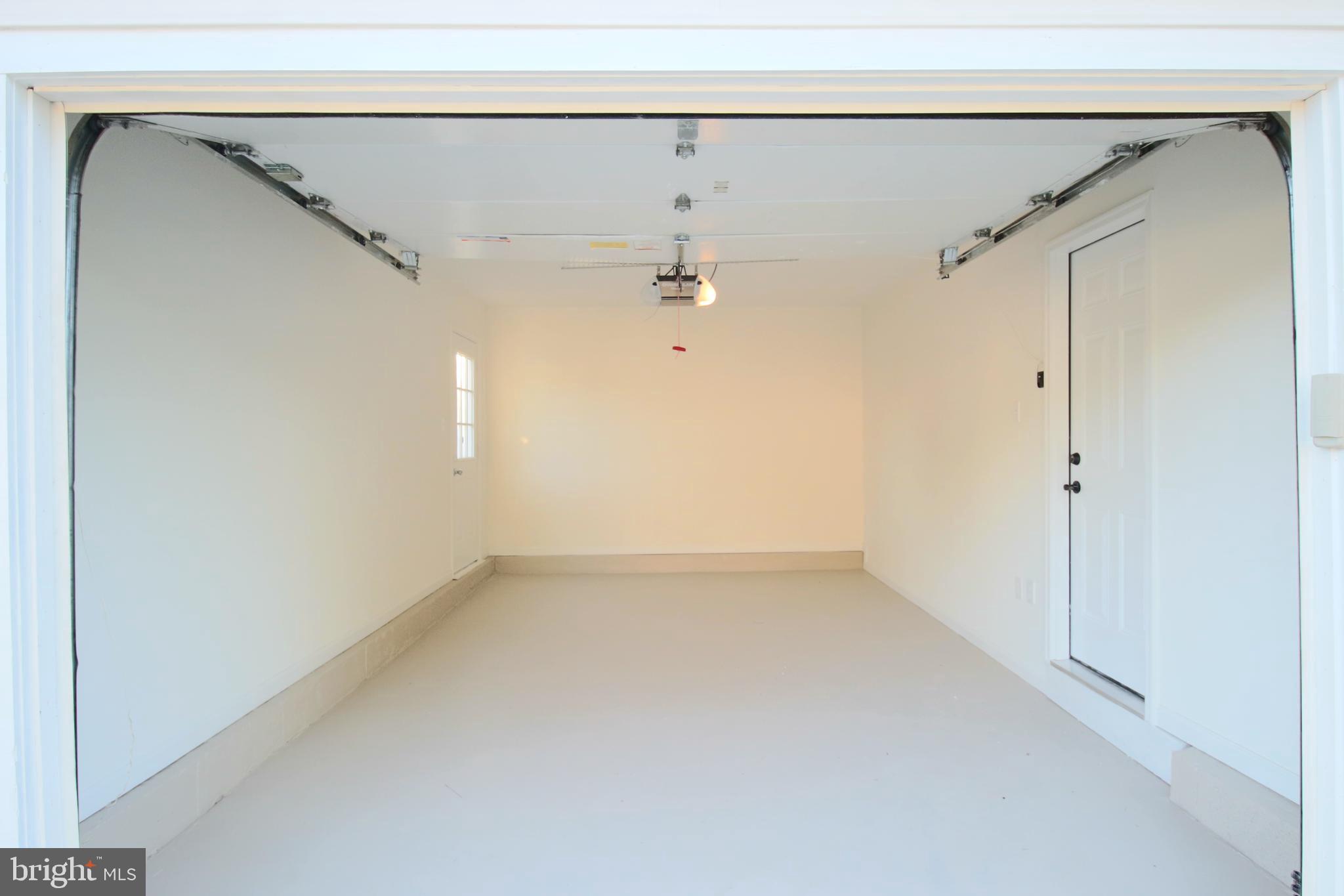 1302 KINGS VALLEY DRIVE