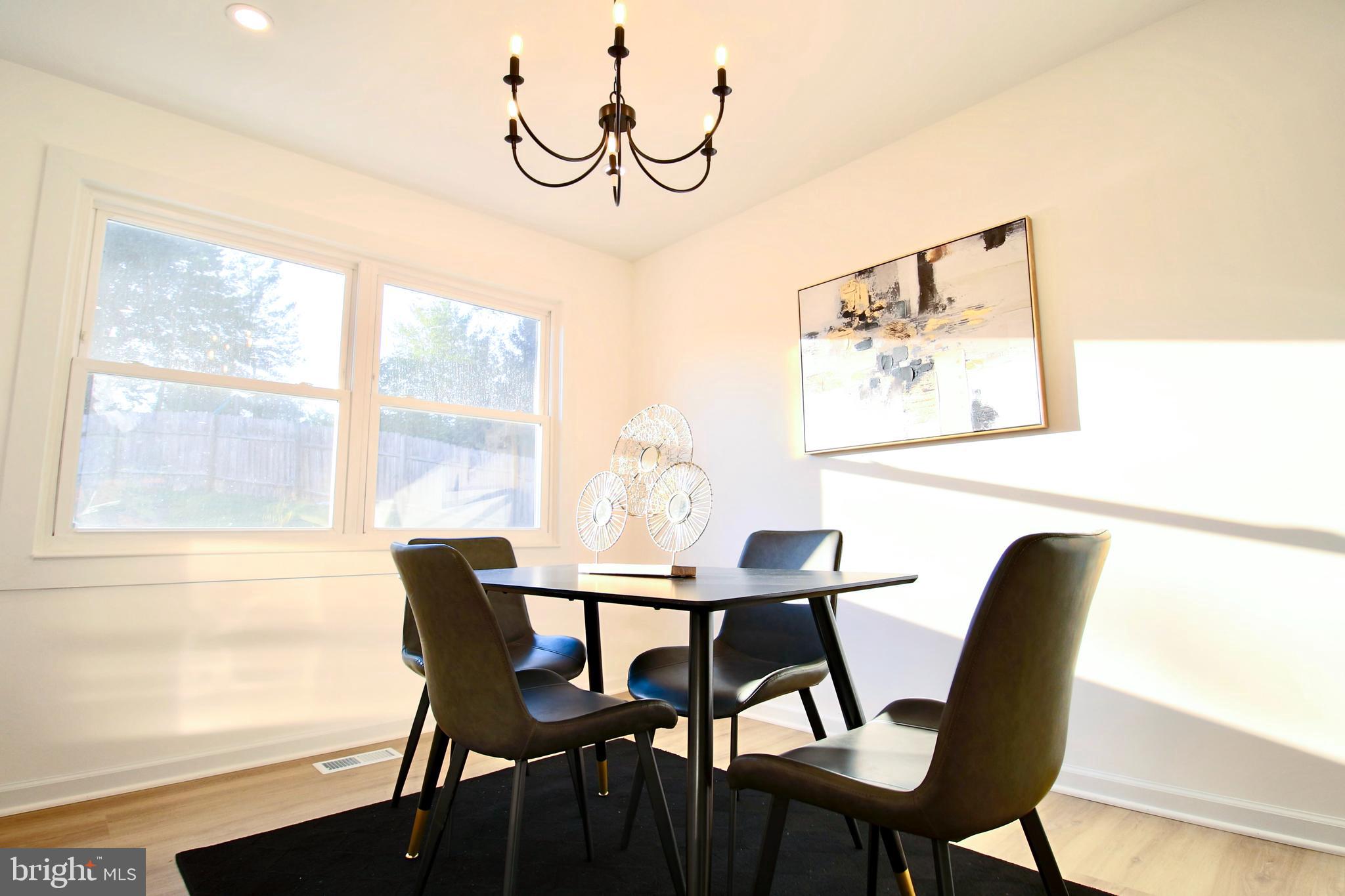 1302 KINGS VALLEY DRIVE