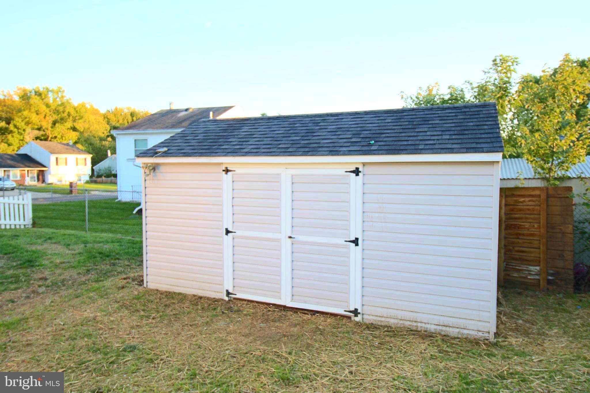 1302 KINGS VALLEY DRIVE