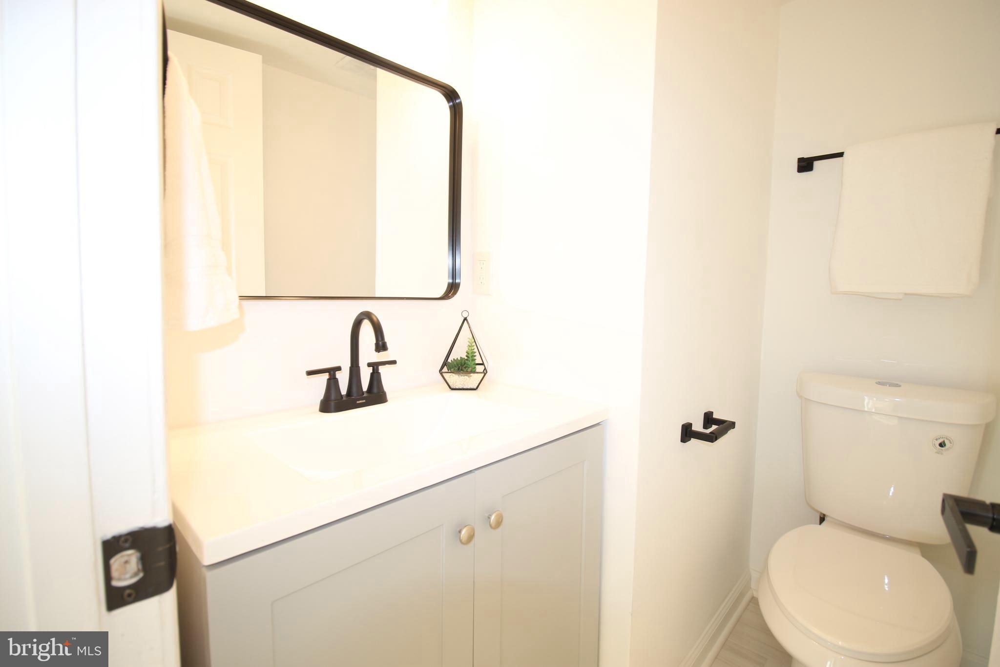 1302 KINGS VALLEY DRIVE