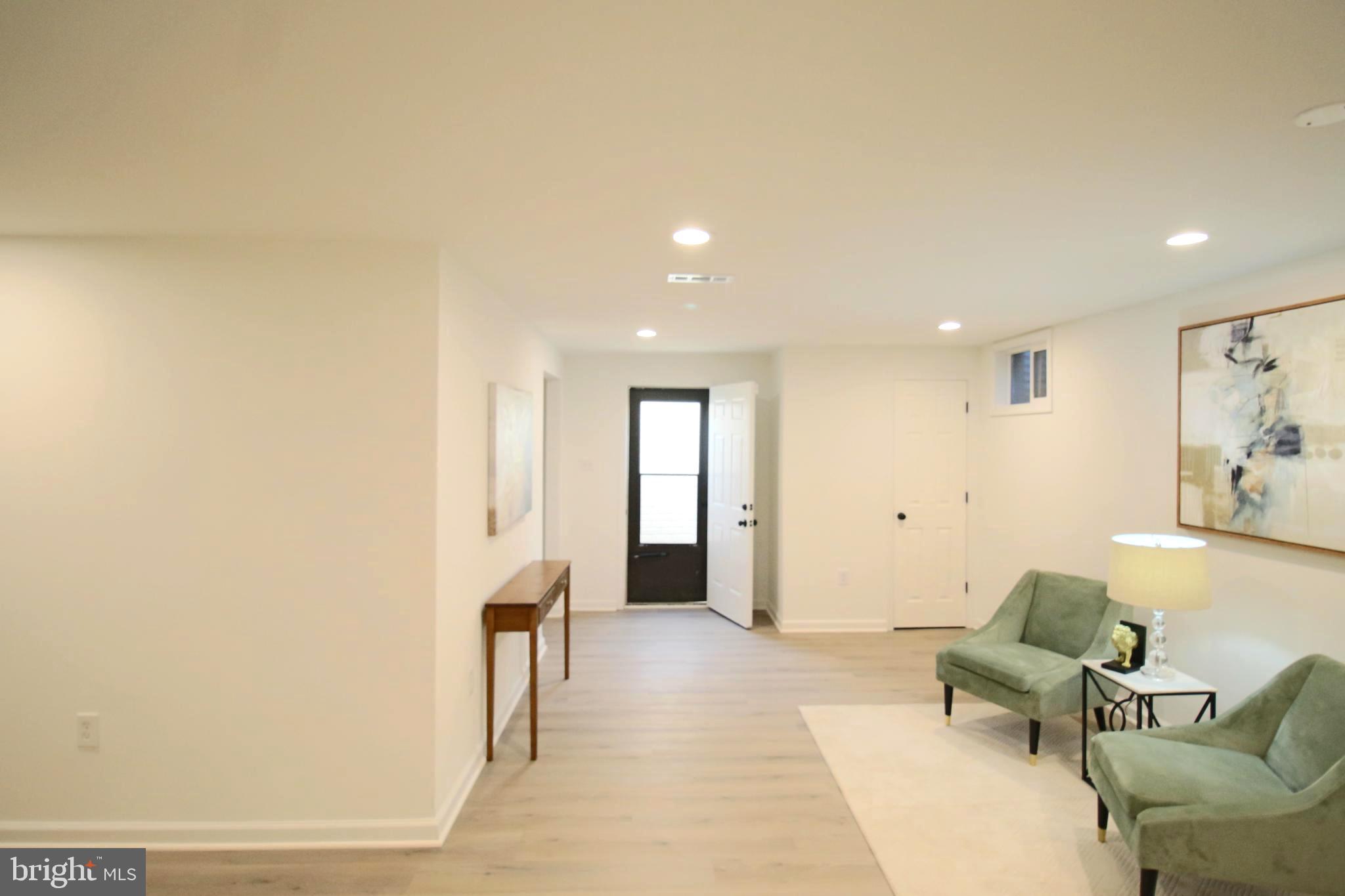 1302 KINGS VALLEY DRIVE