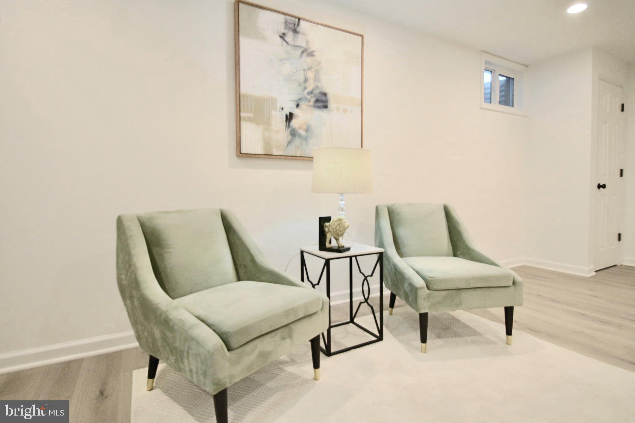 1302 KINGS VALLEY DRIVE