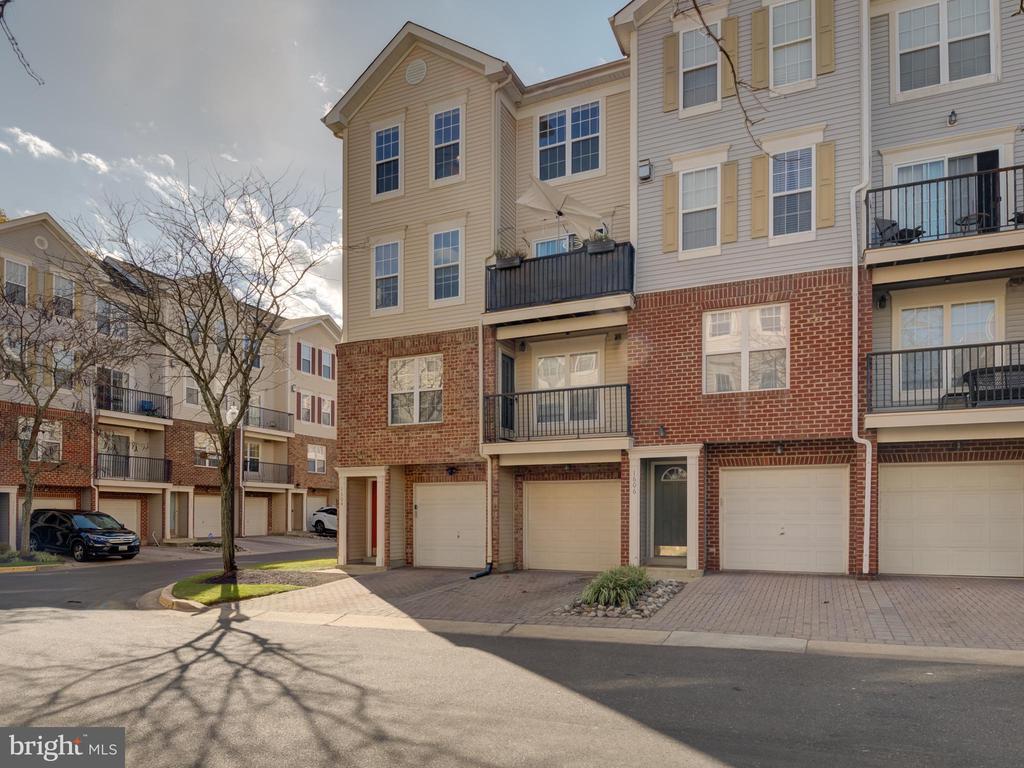 1604 POST OAK DRIVE 55