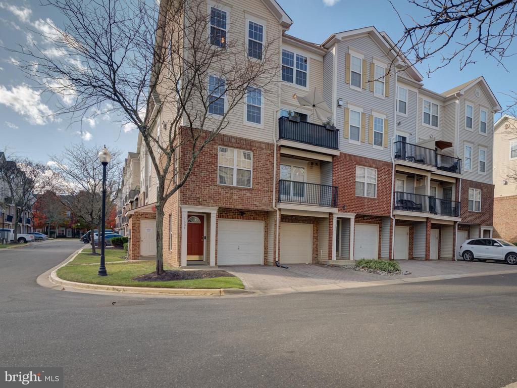 1604 POST OAK DRIVE 55