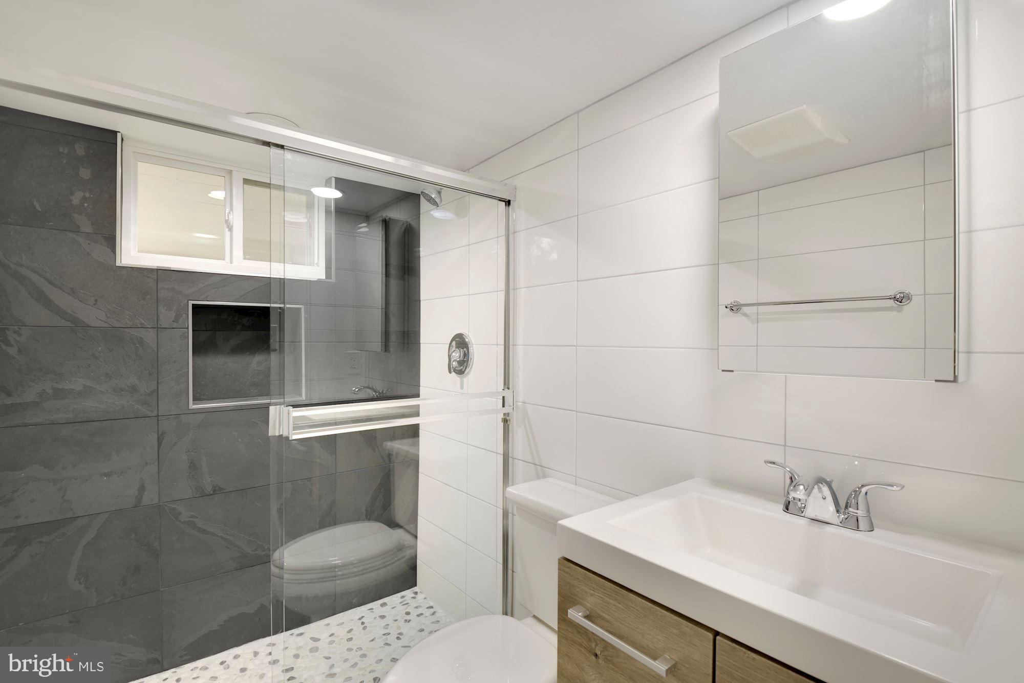 4429 UNDERWOOD STREET B