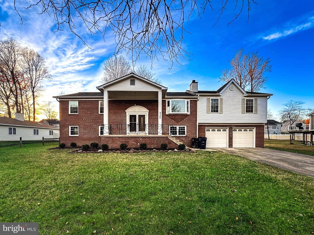 9203 LINHURST DRIVE