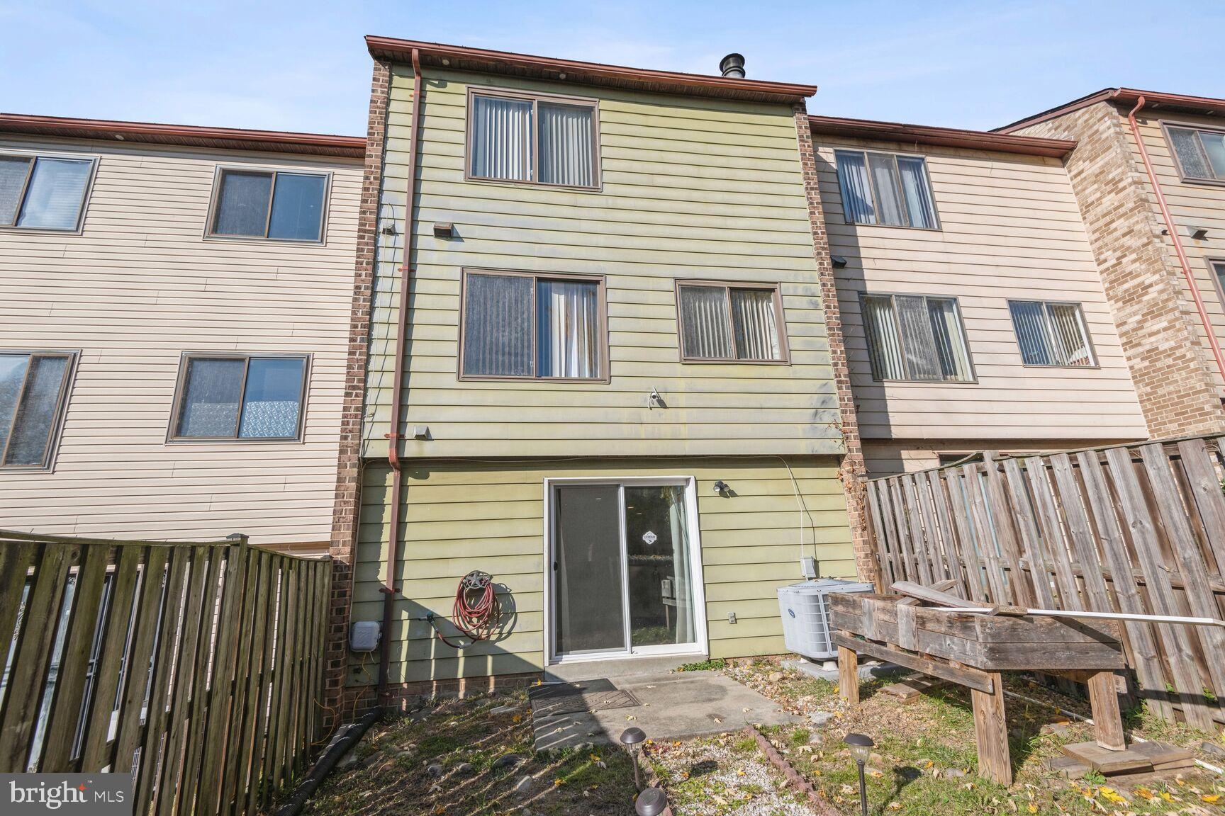 7010 CIPRIANO WOODS COURT