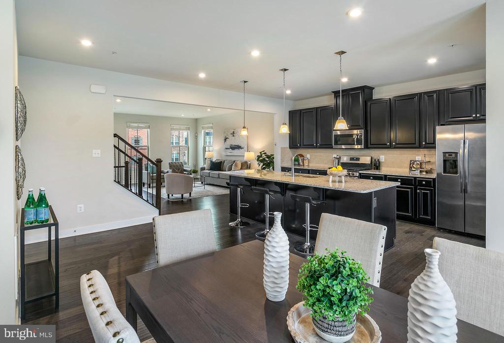 5911 RICHMANOR TERRACE