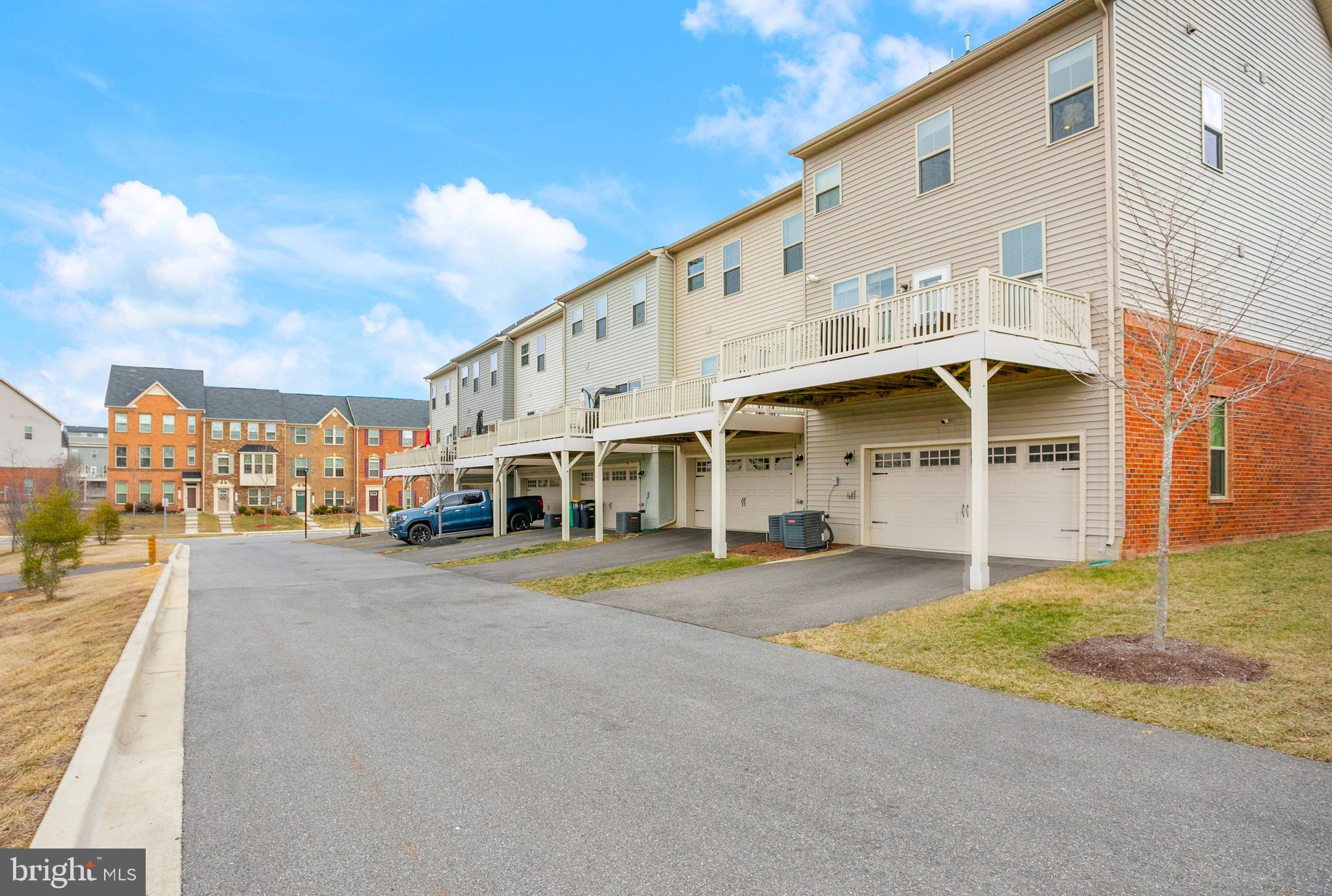 5911 RICHMANOR TERRACE