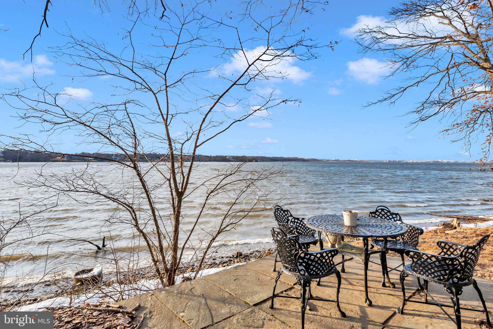 11501 RIVERVIEW ROAD