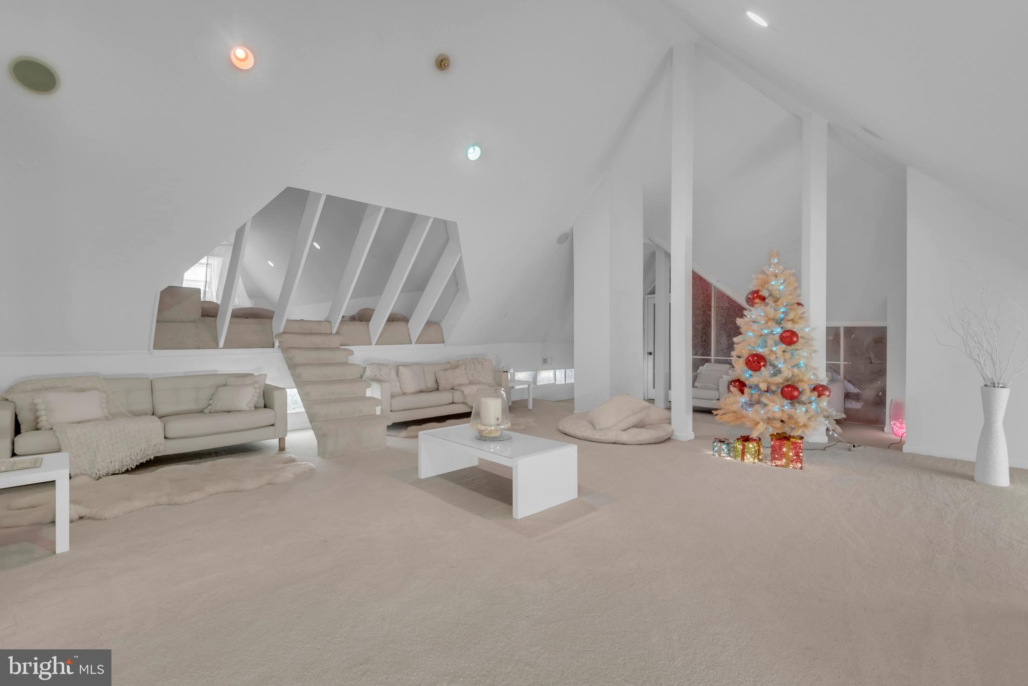 11501 RIVERVIEW ROAD