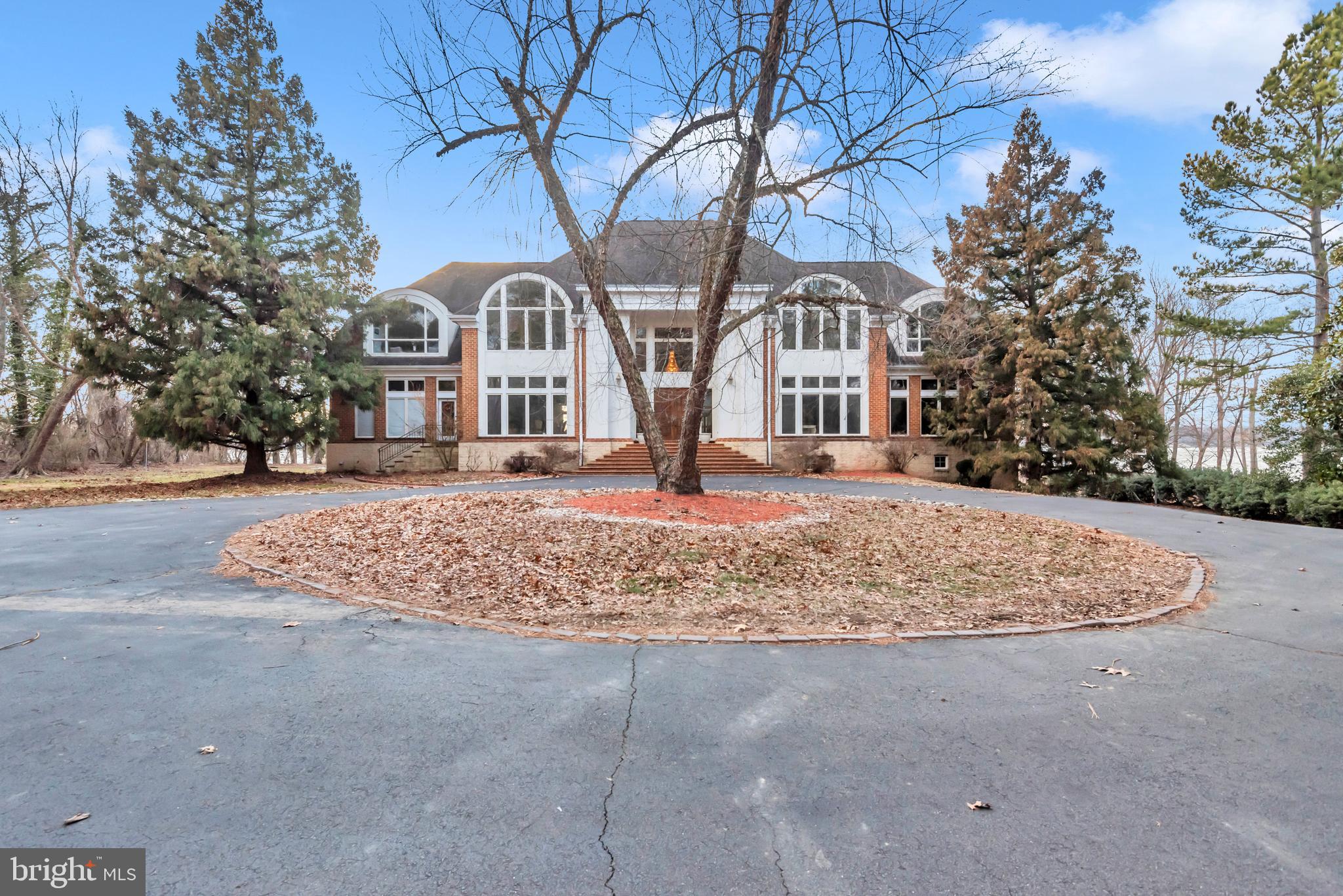 11501 RIVERVIEW ROAD