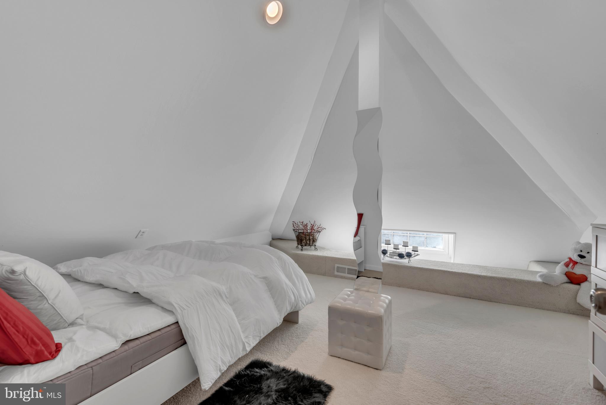 11501 RIVERVIEW ROAD