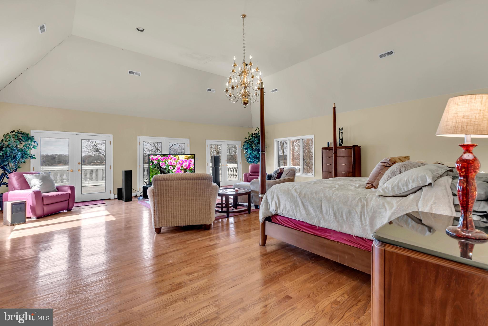 11501 RIVERVIEW ROAD