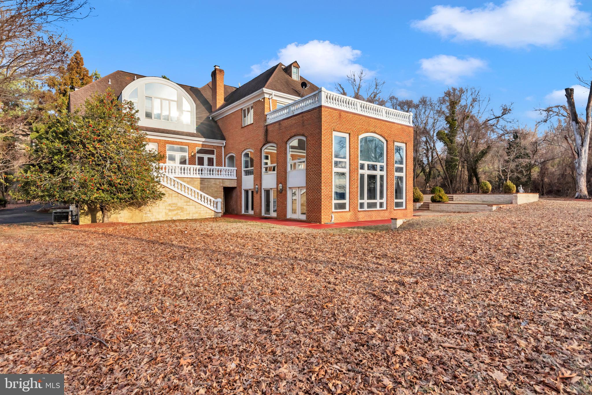 11501 RIVERVIEW ROAD