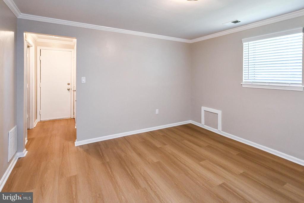 4724 JOHN STREET