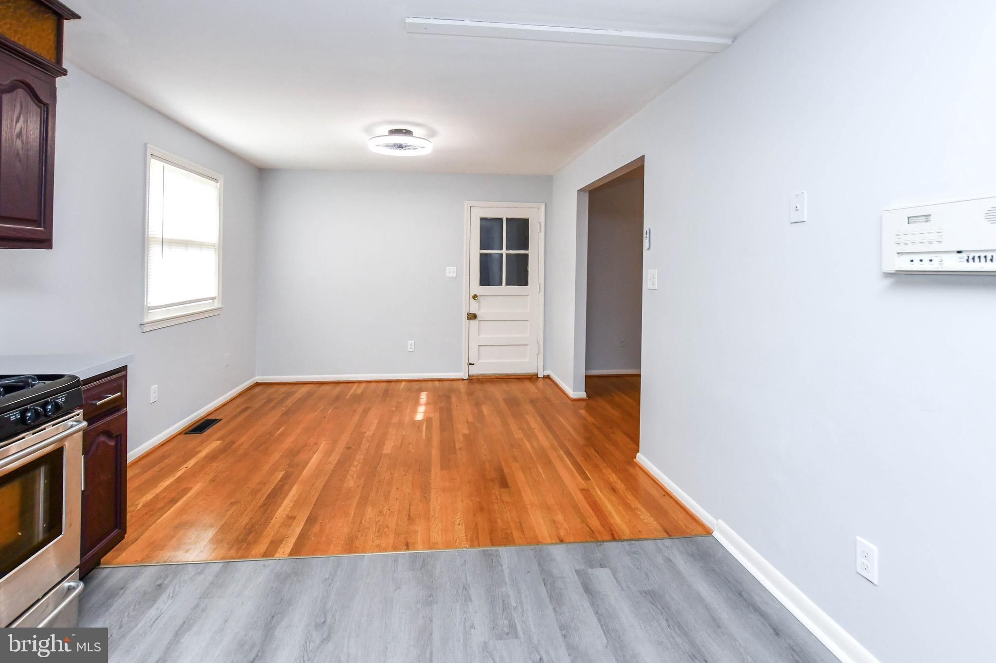 10903 EXETER COURT
