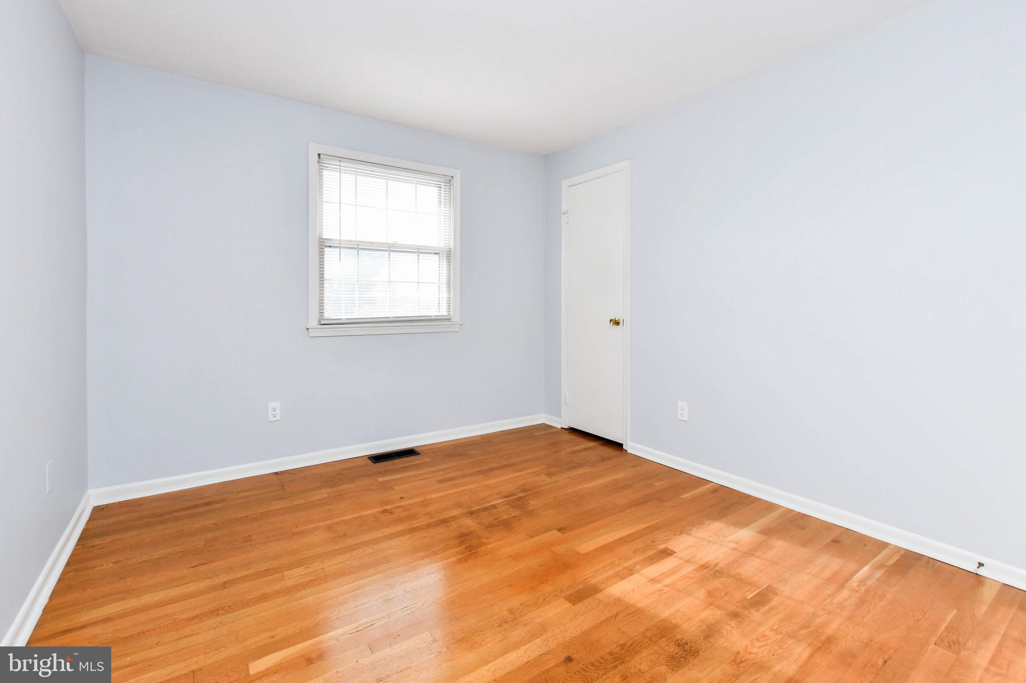 10903 EXETER COURT