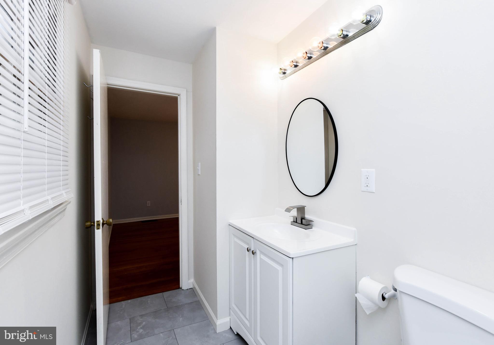10903 EXETER COURT