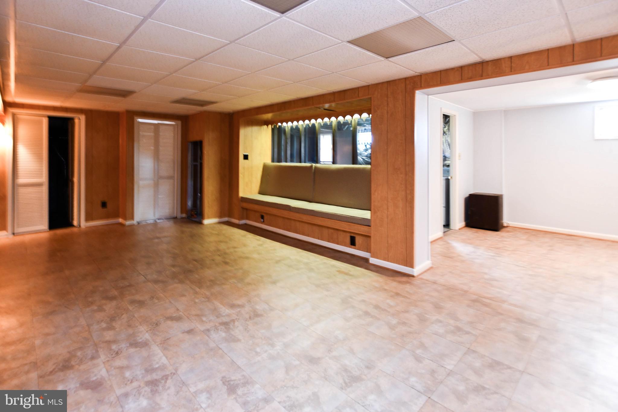 10903 EXETER COURT