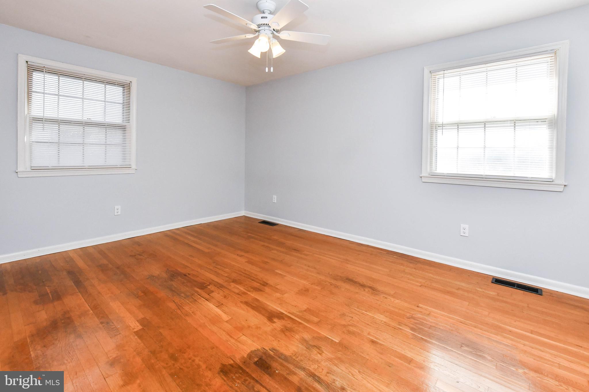 10903 EXETER COURT