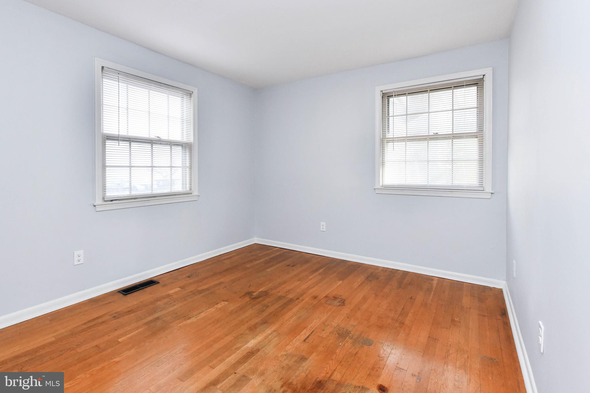 10903 EXETER COURT