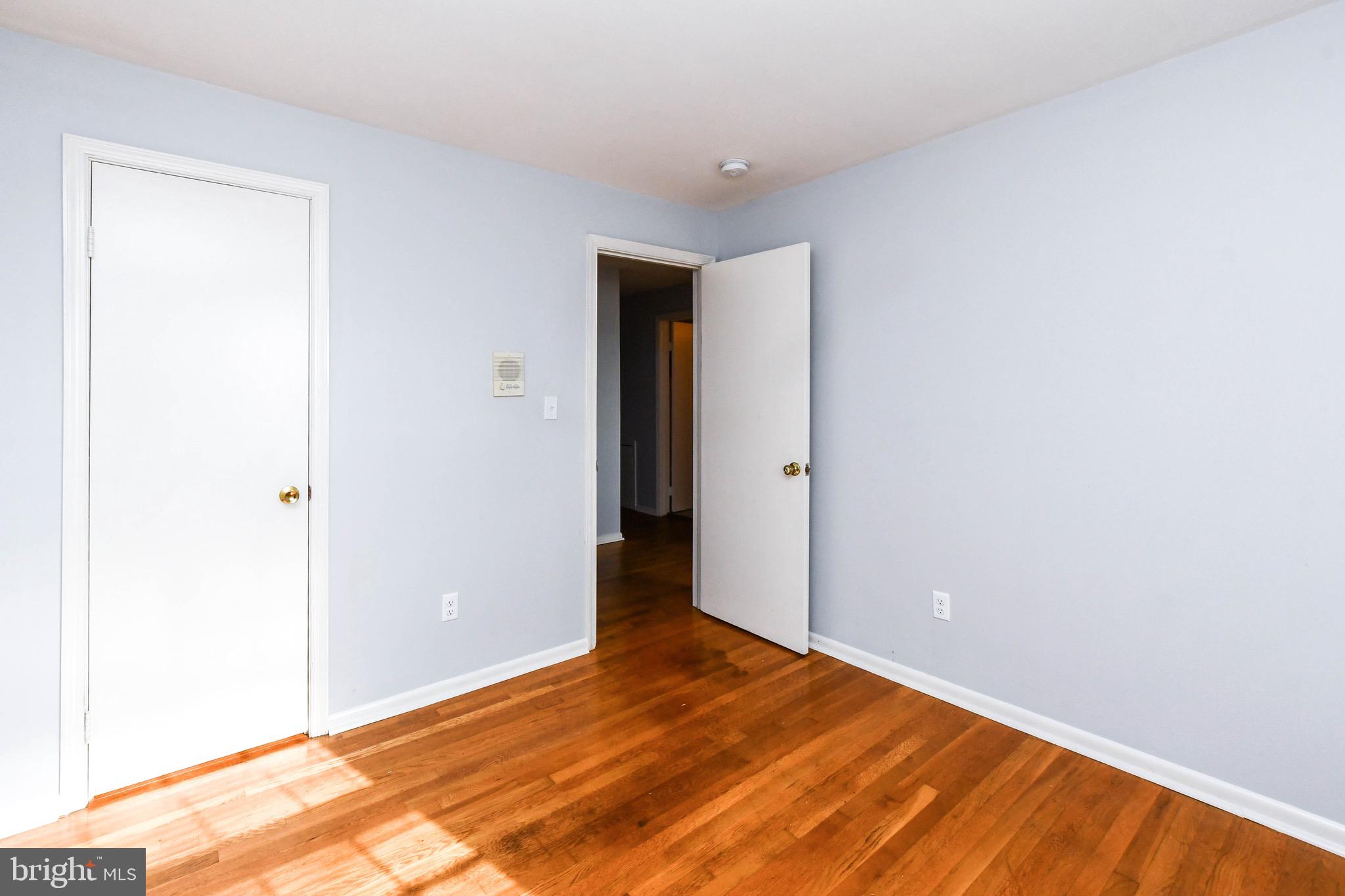 10903 EXETER COURT