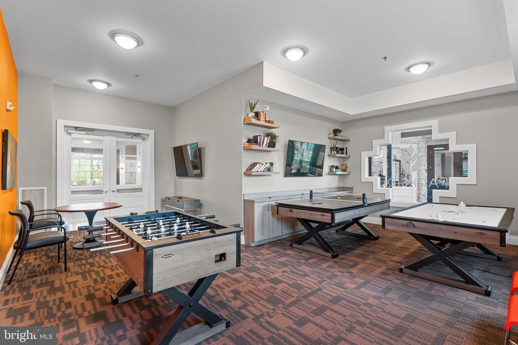 9624 TEALBRIAR DRIVE
