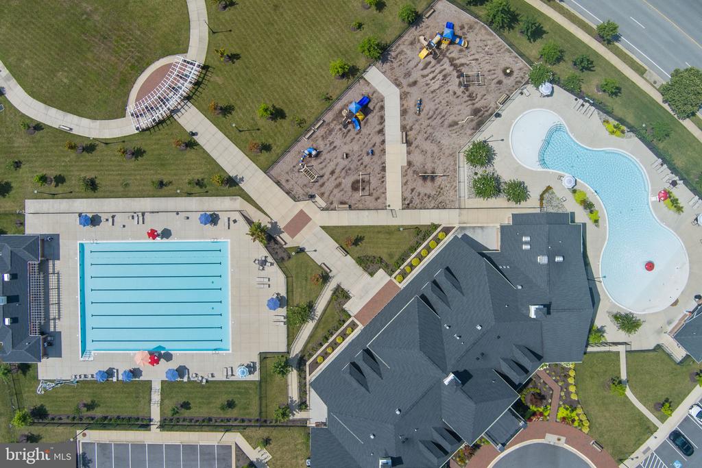 9624 TEALBRIAR DRIVE