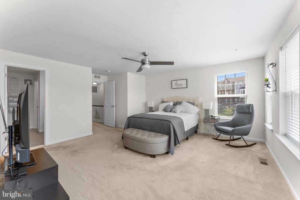9624 TEALBRIAR DRIVE