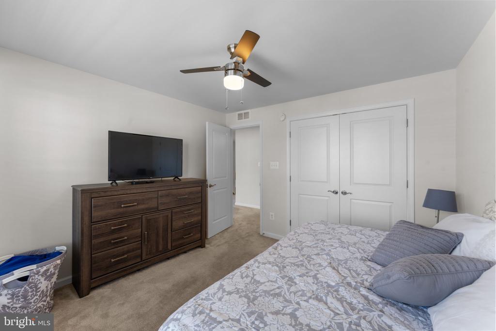 9624 TEALBRIAR DRIVE