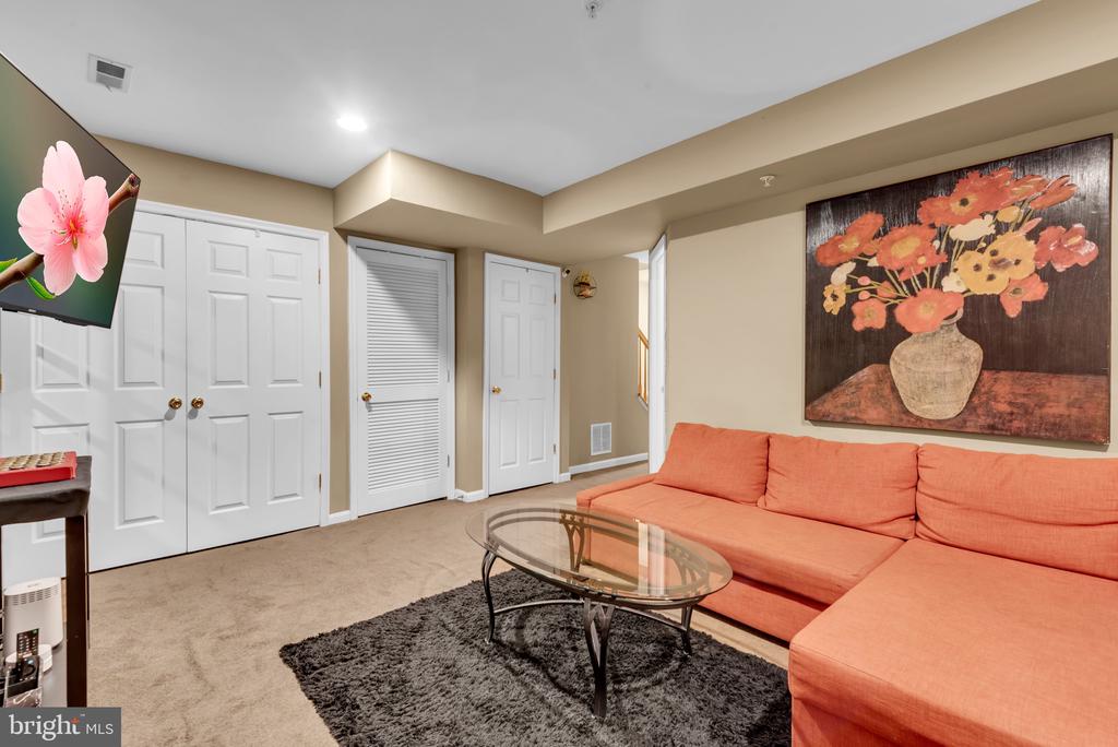 4334 STOCKPORT WAY