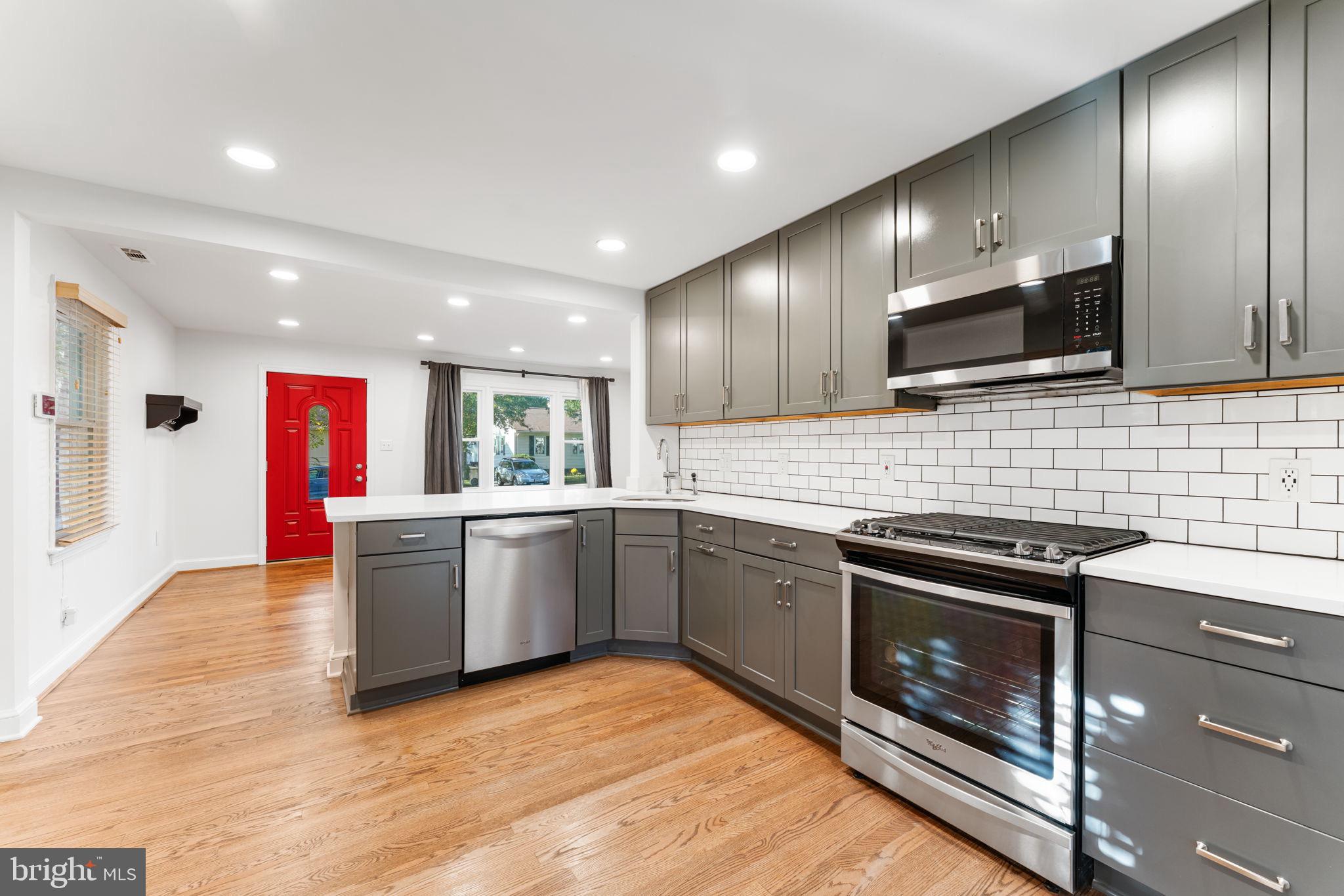 5014 SHERIDAN STREET