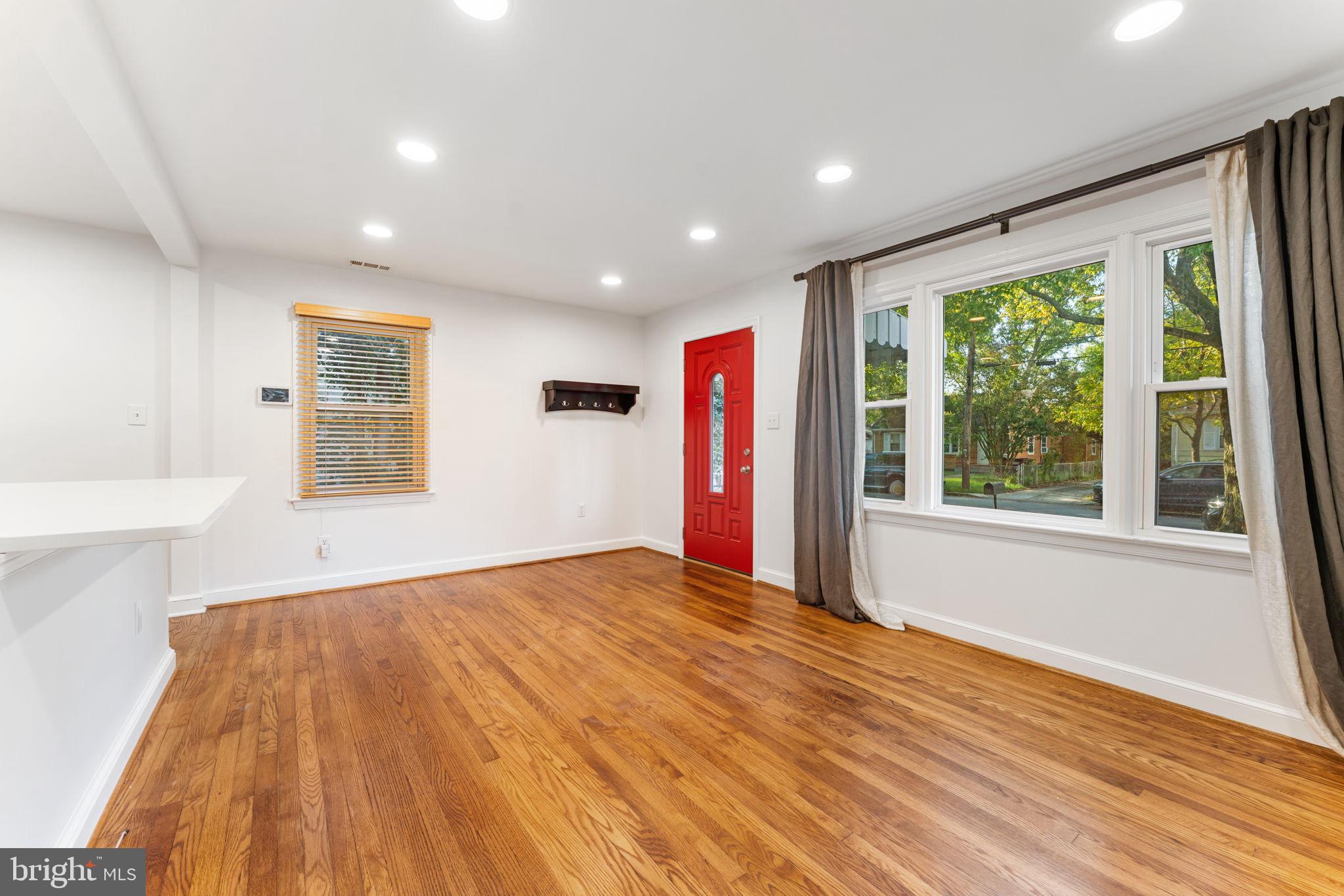 5014 SHERIDAN STREET