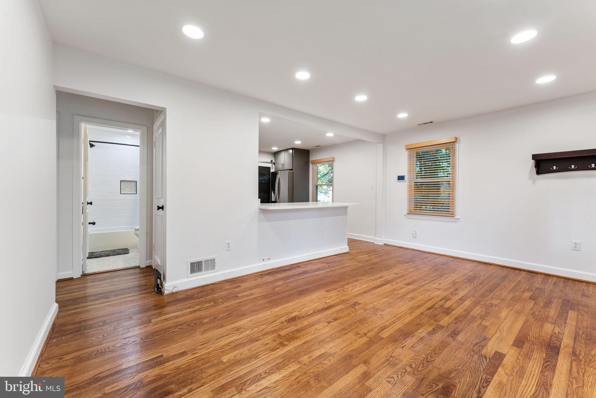 5014 SHERIDAN STREET