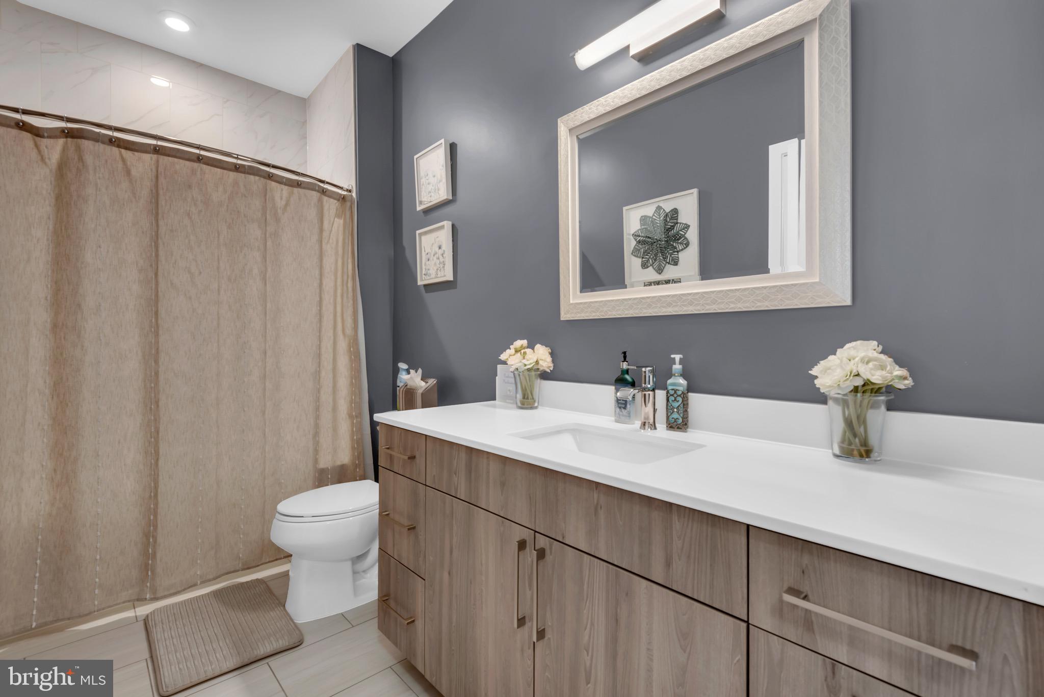 145 RIVERHAVEN DRIVE 313