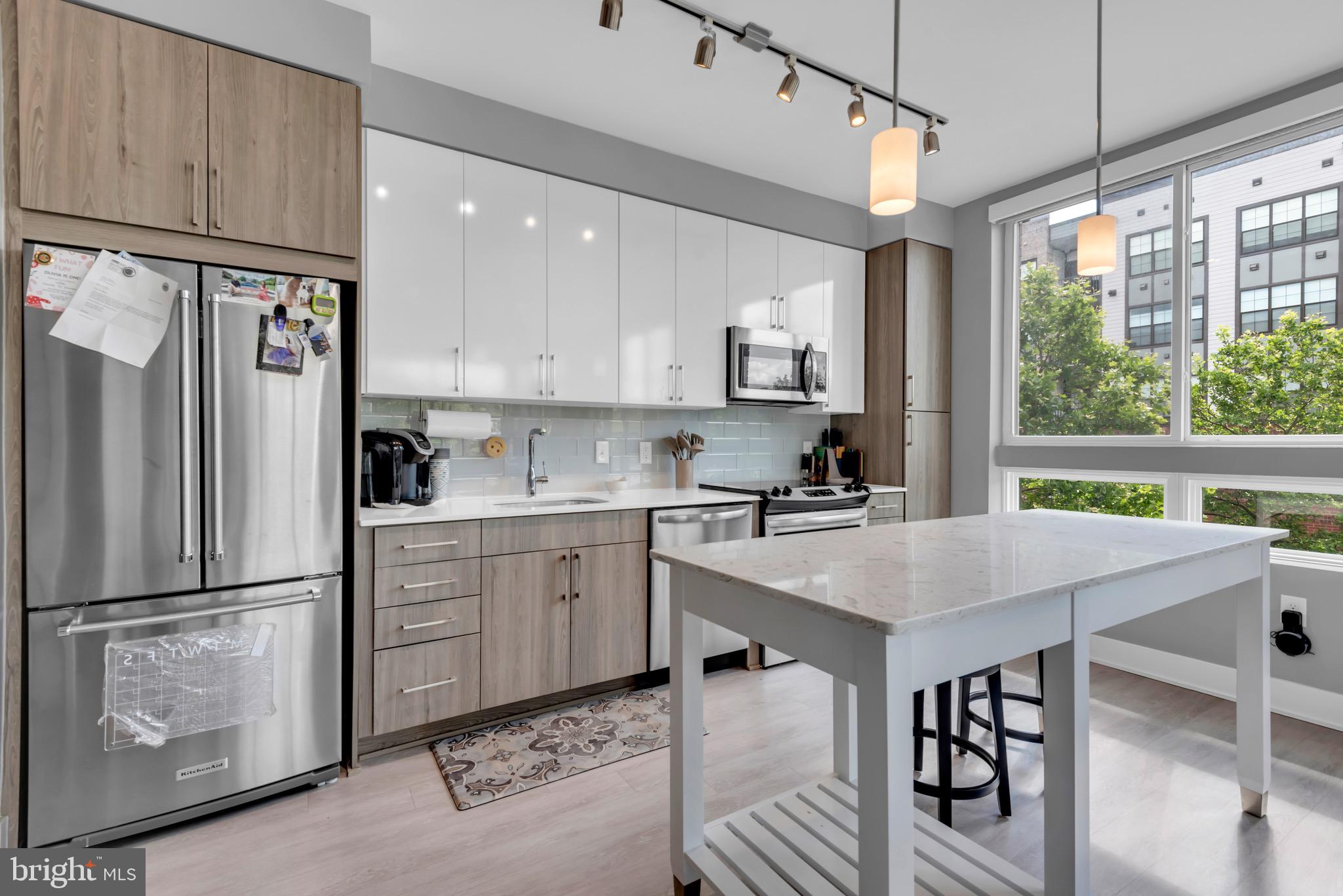 145 RIVERHAVEN DRIVE 313