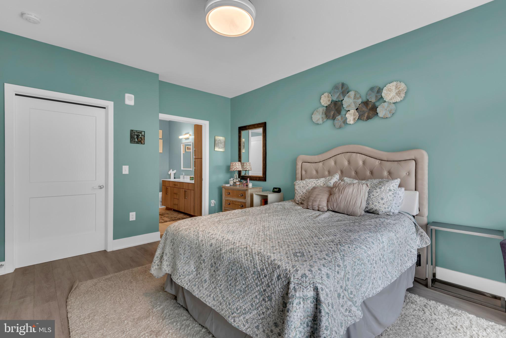 145 RIVERHAVEN DRIVE 313