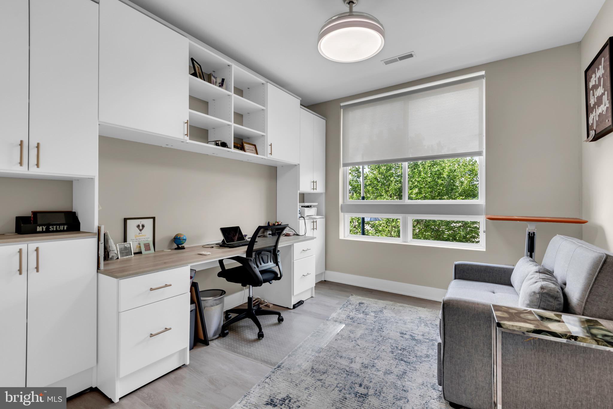 145 RIVERHAVEN DRIVE 313