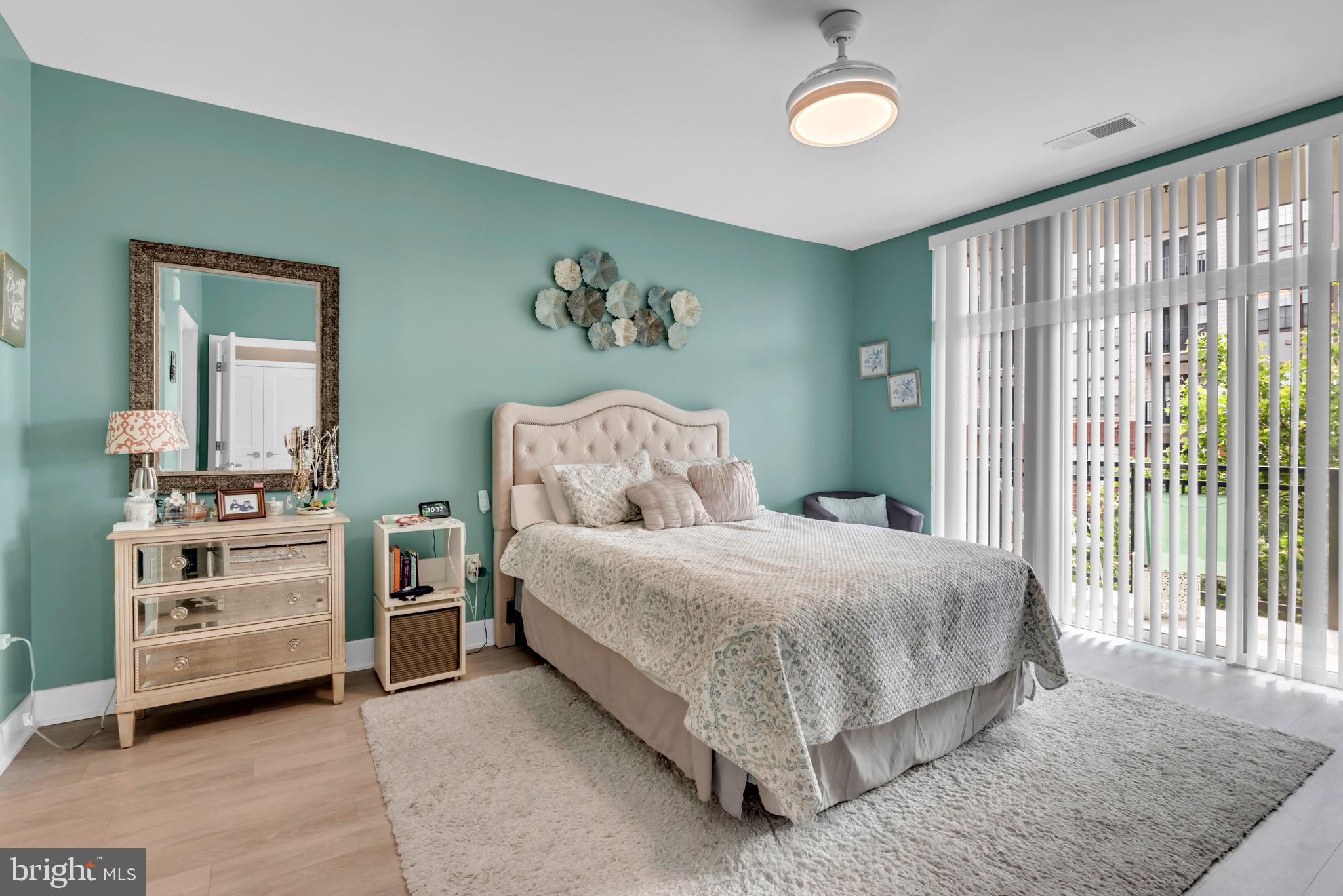 145 RIVERHAVEN DRIVE 313