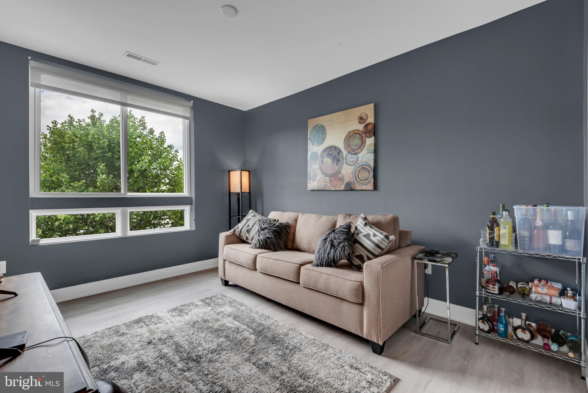 145 RIVERHAVEN DRIVE 313