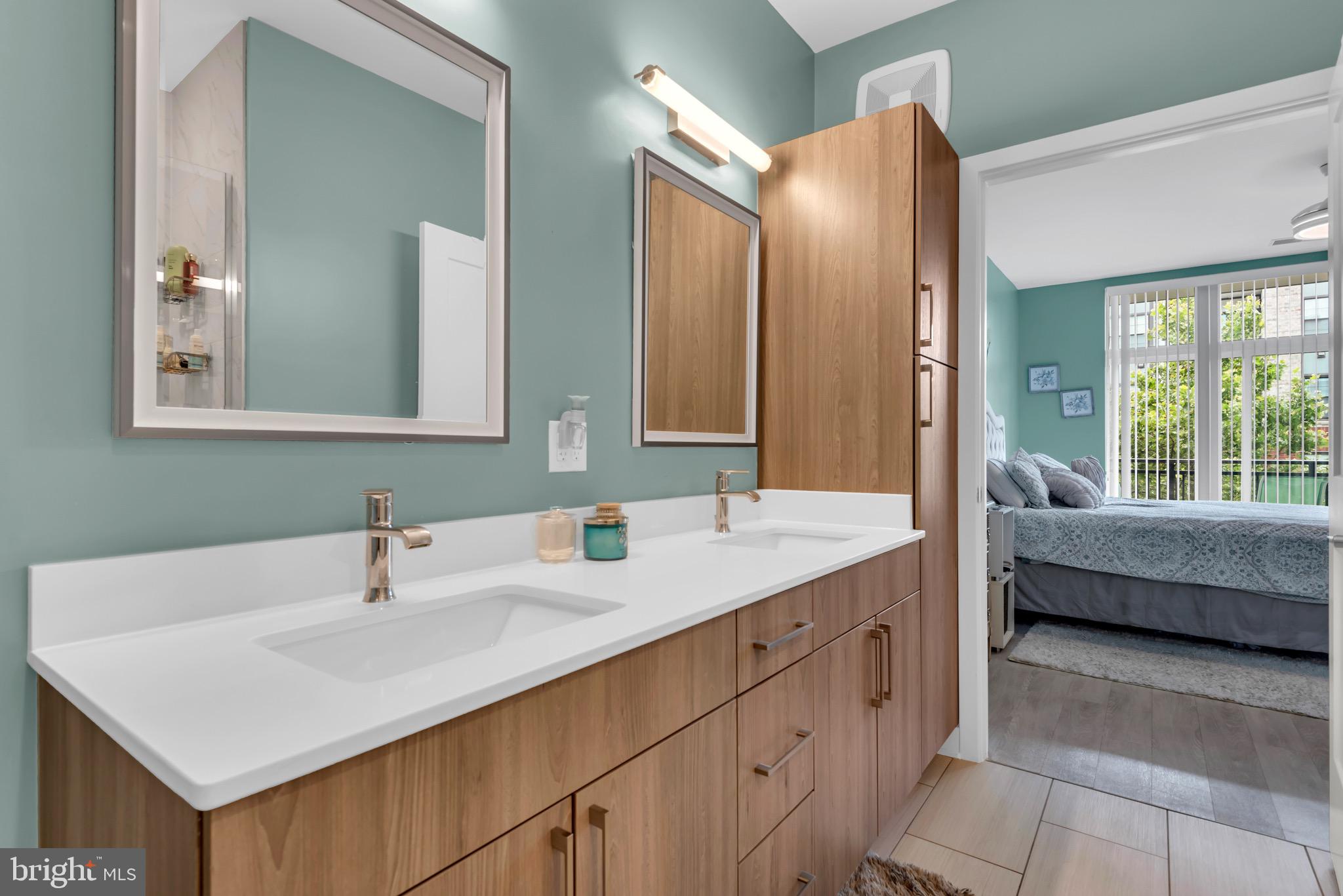 145 RIVERHAVEN DRIVE 313