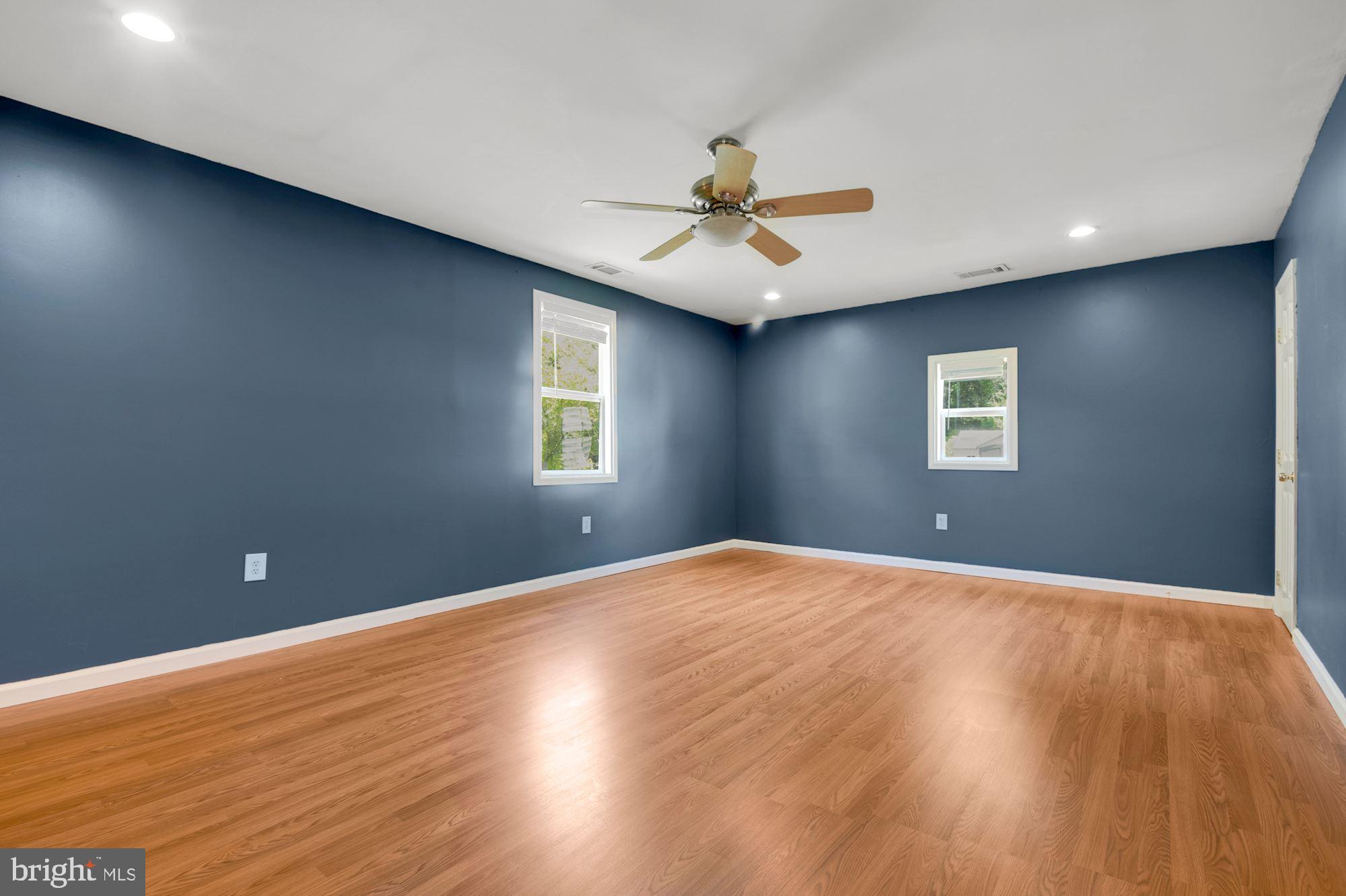 5010 SHERIDAN STREET