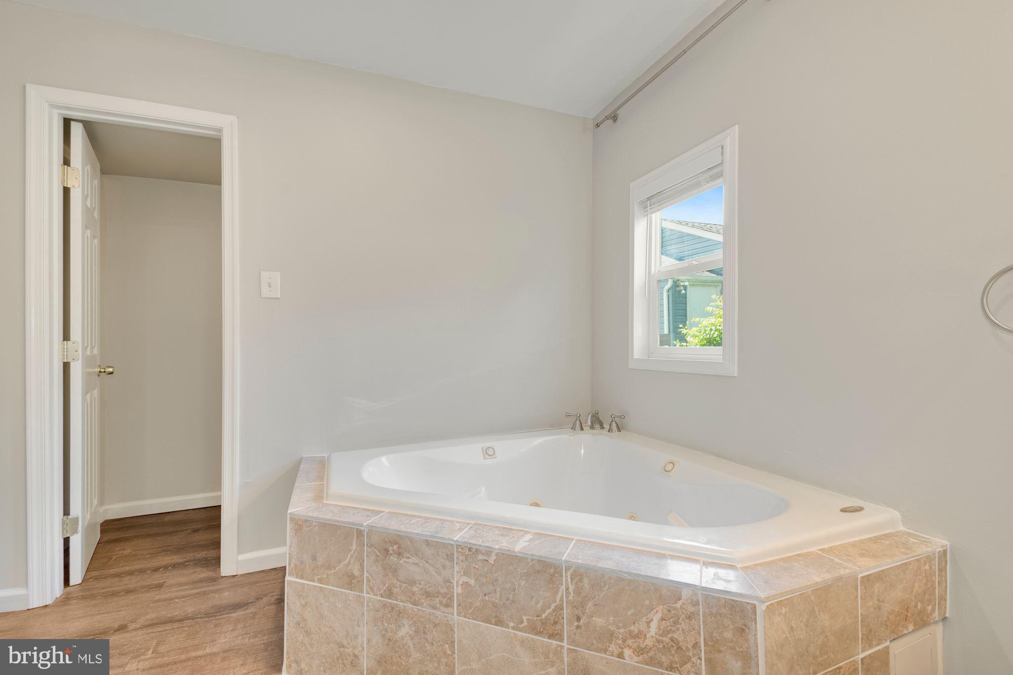 5010 SHERIDAN STREET