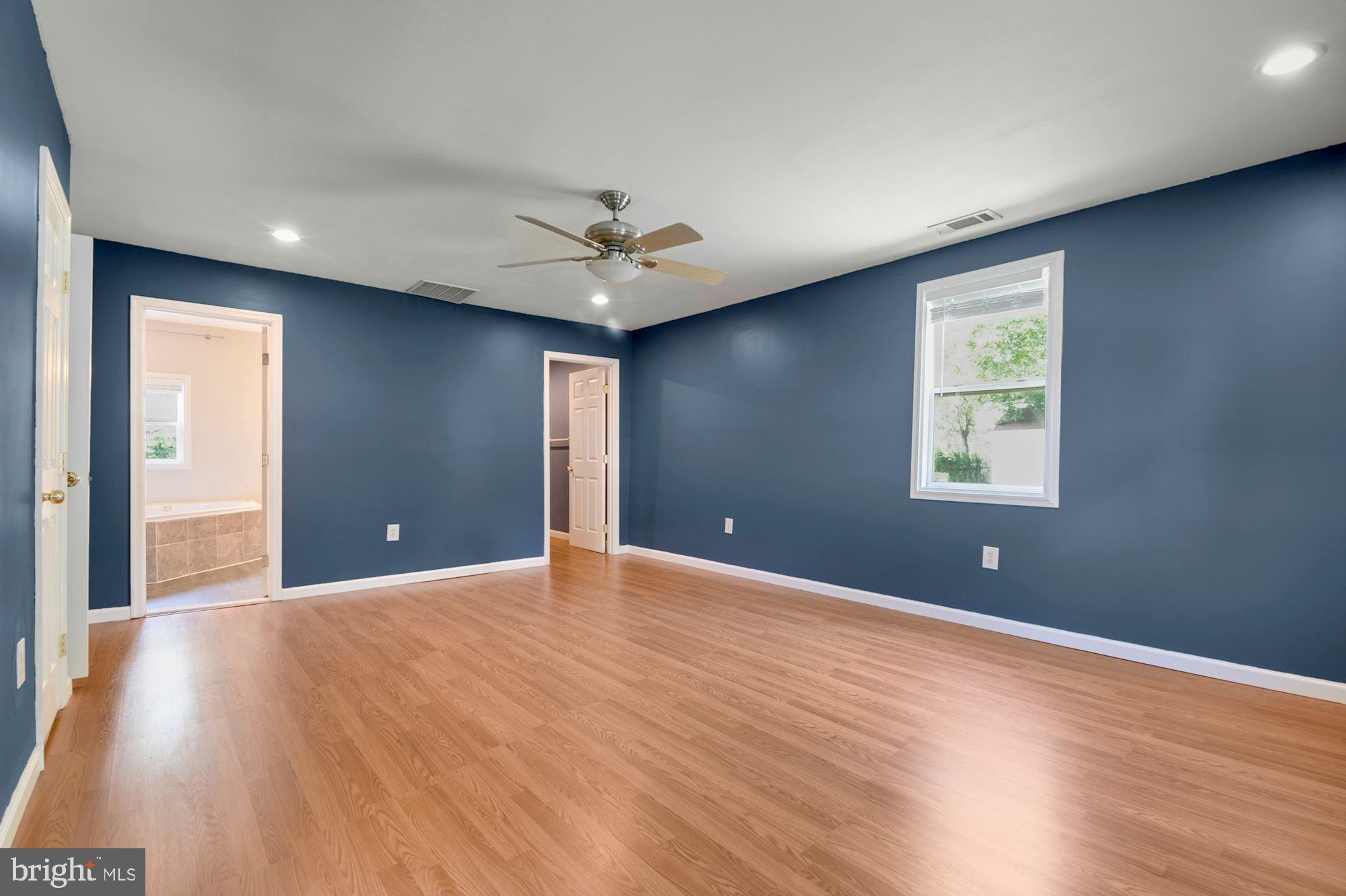 5010 SHERIDAN STREET