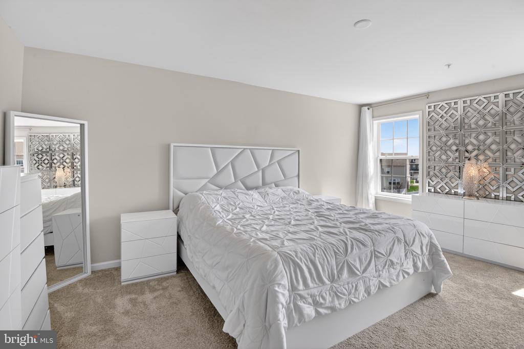 9003 HUNT MEADOW LANE