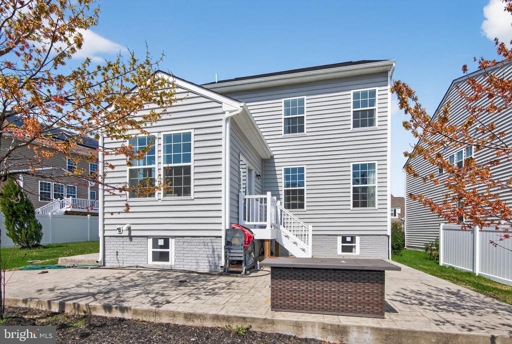 9003 HUNT MEADOW LANE