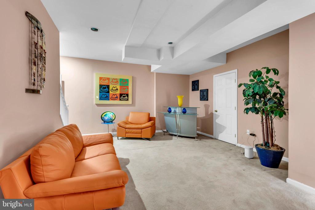 11501 RIVERVIEW ROAD